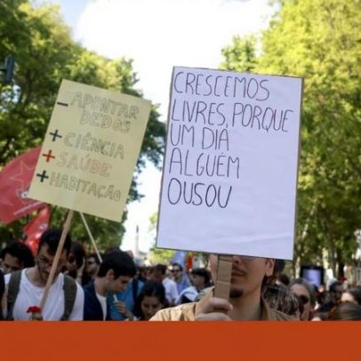 Em Abril, Cartazes Mil! Arquivo pretende guardar mensagens de liberdade