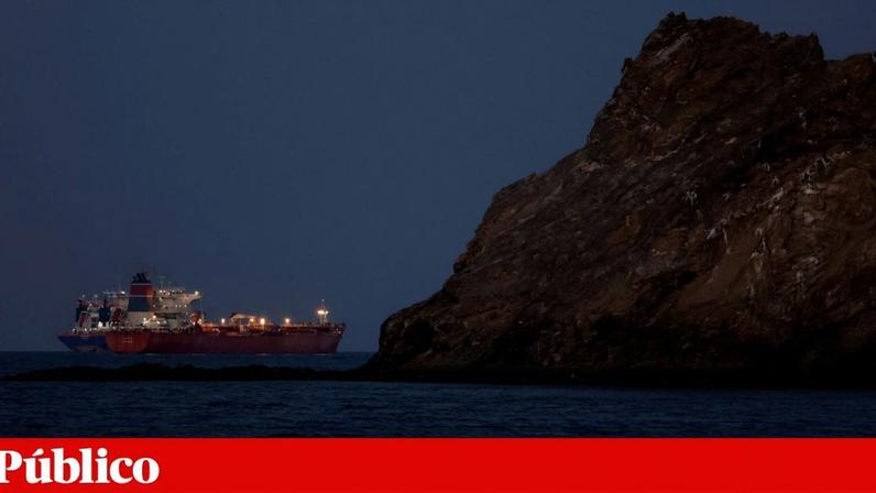 Petróleo cai mais de 10% com abertura do Estreito de Ormuz