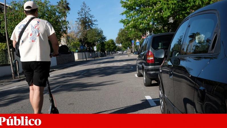 Comissão Europeia vai propor alternativas ao automóvel individual para poupar uso de combustíveis