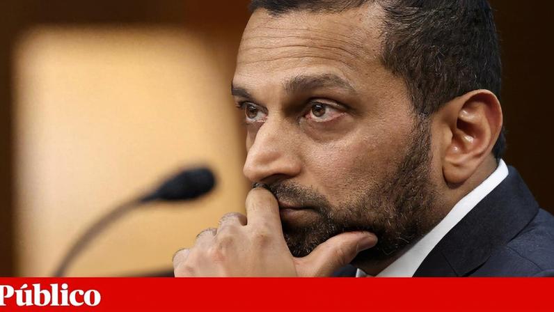 Diretor do FBI processa The Atlantic, que o descreve como alcoólico e paranóico