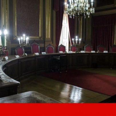 Uso de salão nobre do tribunal para julgamento privado devia ser cobrado