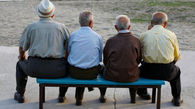 Jovem e mulher na política enfrentam o padrão de sempre