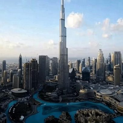 Hotéis de luxo em Dubai, incluindo Burj al Arab e Armani, fecham para renovações