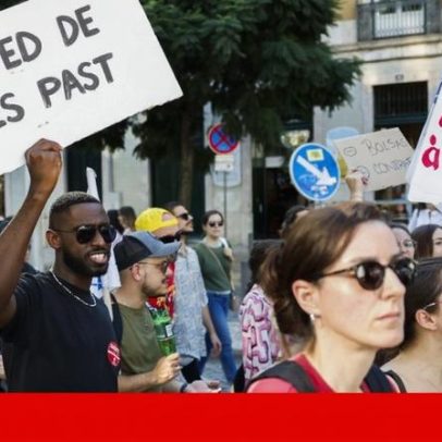 Mais de 4.700 pessoas pedem fim das bolsas de investigação