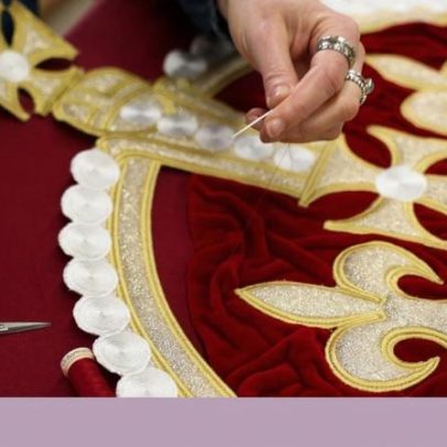 Artesãos França, Alemanha e Grã-Bretanha fabricam cortinas da Royal Opera House