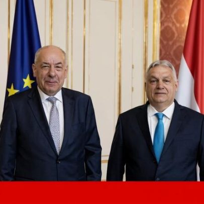 Petições e cargo blindado situam o presidente húngaro no centro da transição