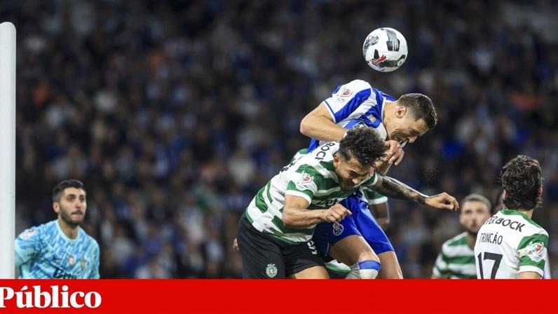 FC Porto player an Bednarek (C-R) in action against Sporting player Luis Suarez (C-L) during their Portuguese Cup semi-finals second leg soccer match held at Dragao stadium, in Porto, Portugal, 22 April 2026. JOSE COELHO/LUSA