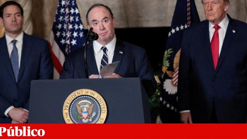 Secretário da Marinha dos EUA, John Phelan, demitido pelo Pentágono