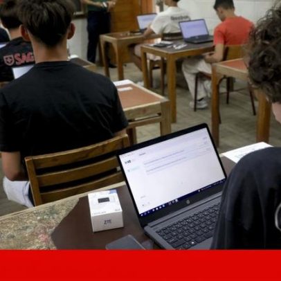 Professores questionam digitalização de provas por falta de transparência