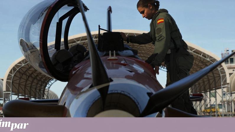 Leonor de Espanha termina formação militar e vai estudar Ciências Políticas