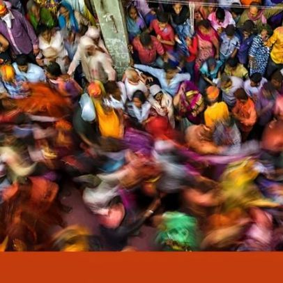 Pôs vizinhos a falar sobre pessoas trans na Índia e reduziu o preconceito