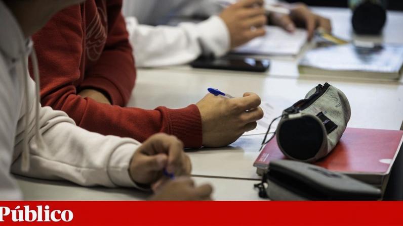 Ministério ordena escolas suspenderem com associação acusada de vender cursos