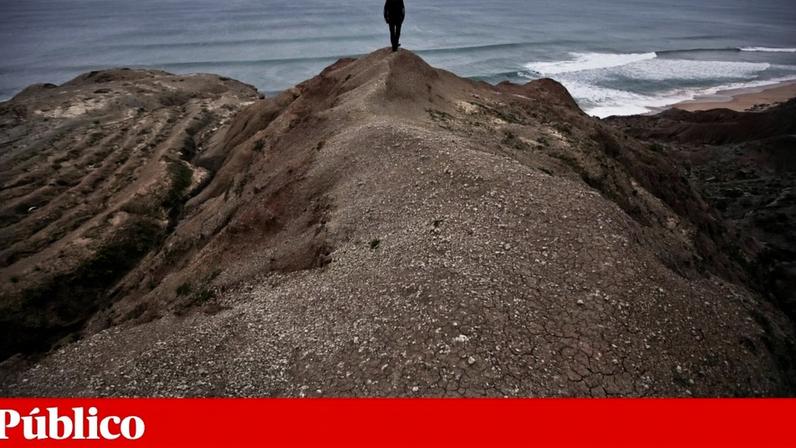 Câmara da Lourinhã inicia obra de estabilização da arriba de Paimogo