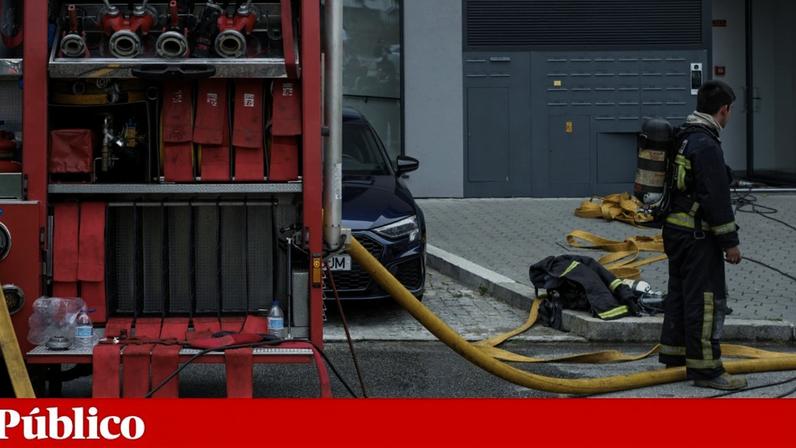 Incêndio no centro da Amadora deixa pelo menos sete feridos