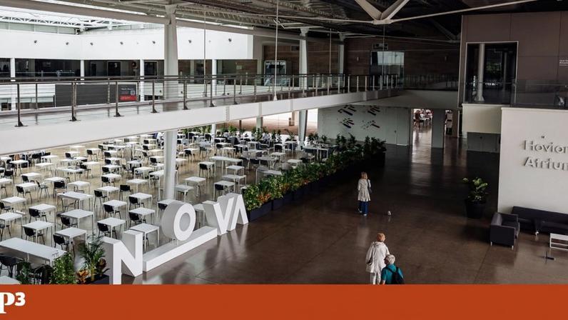 Abril cinzento na Universidade NOVA de Lisboa