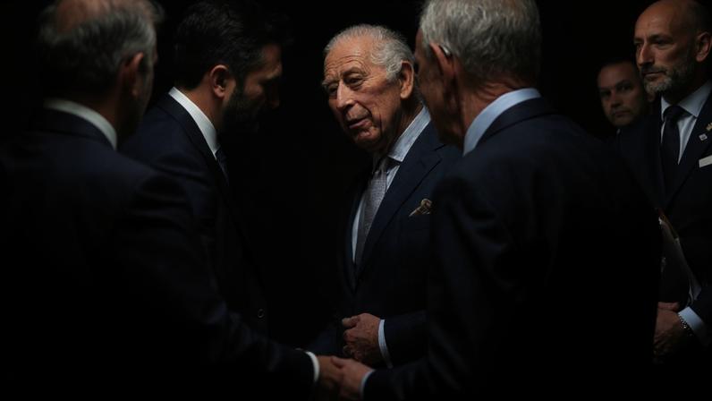 Mamdani incentiva Carlos III a devolver o Koh-i-Noor