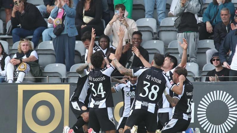 Insulares marcam o regresso às vitórias