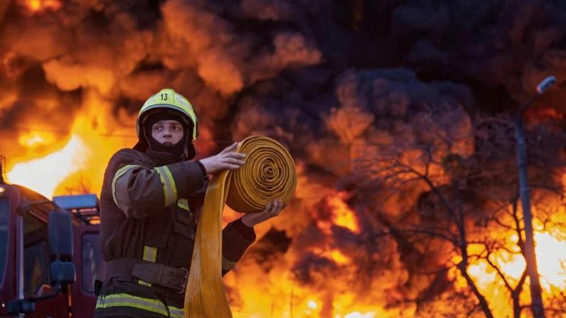 Ataques russos com mais de 700 drones e mísseis deixam 13 mortos na Ucrânia