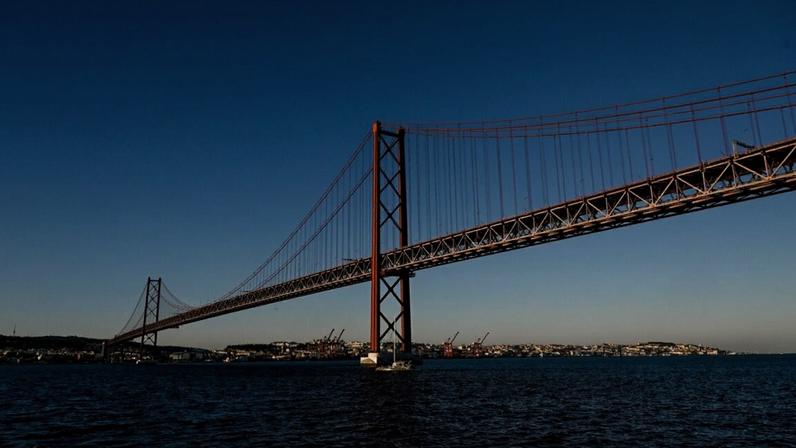 Nas operações de socorro estão envolvidos 25 operacionais