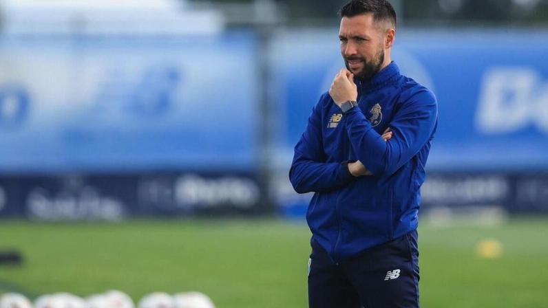 Francesco Farioli quer conduzir o F. C. Porto às meias-finais da Liga Europa