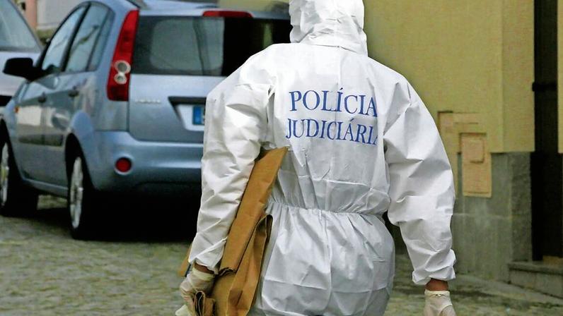 Polícia Judiciária foi acionada e está à procura do suspeito dos disparos