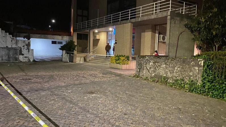 Roubo de tabaco e dinheiro gera rixa com queda fatal