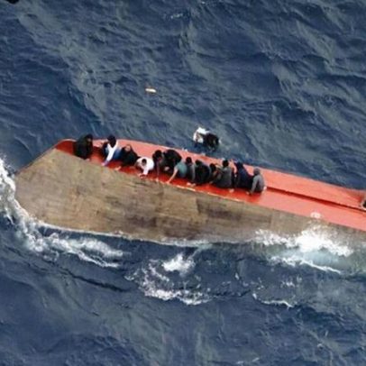 Mais de 400 migrantes resgatados ao largo da costa da Líbia