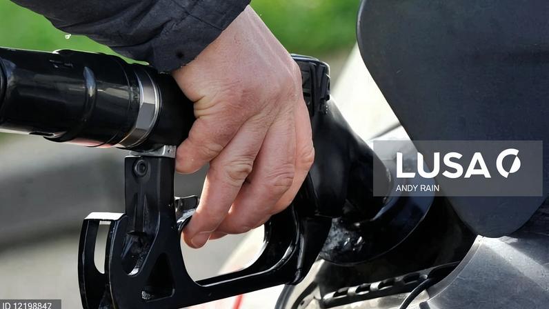 Preço médio semanal da ERSE sobe para a gasolina e desce para o gasóleo