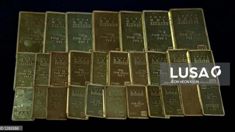 Ouro e prata recuperam níveis de um mês após a reabertura do Estreito de Ormuz