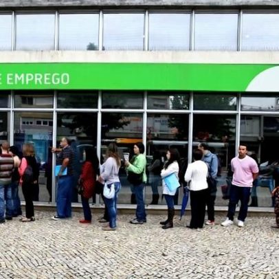 Desemprego recua em fevereiro na zona euro e na UE, segundo Eurostat