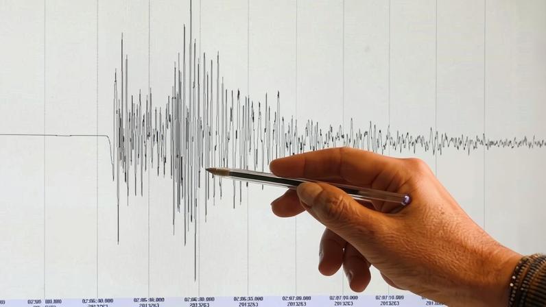 Sismo de magnitude 6 ao largo da costa norte da Indonésia