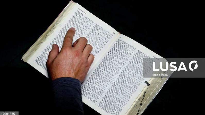 Ensino de português no estrangeiro enfrenta revolução