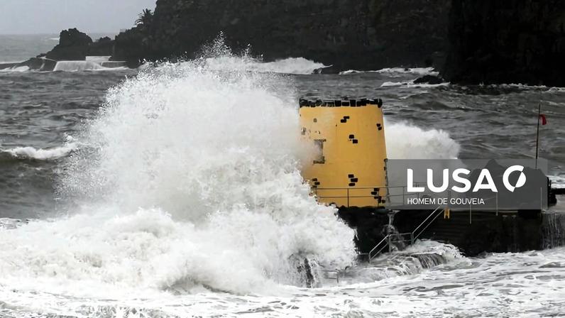 Aviso laranja para a costa norte da Madeira e Porto Santo por agitação marítima