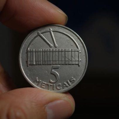 Moçambique congela 54 milhões de euros em branqueamento de capitais em 2025