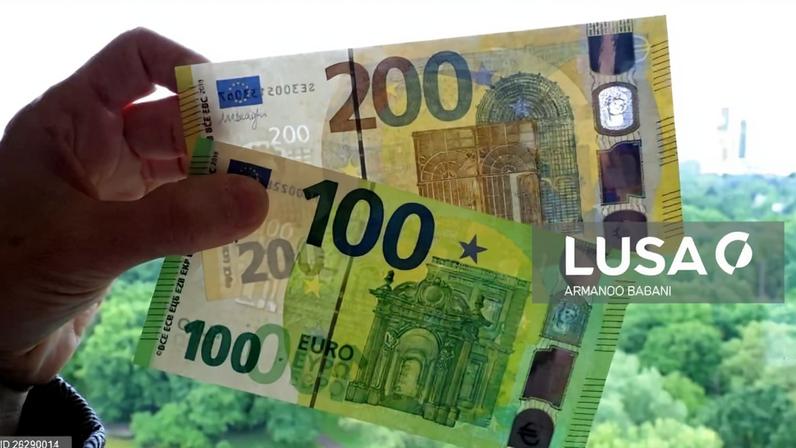 Famílias da zona euro e UE pouparam menos e investiram mais no 4.º trimestre de 2025