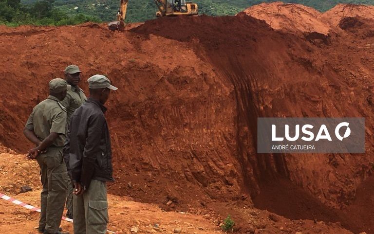 Mais 10 garimpeiros mortos em mina da província moçambicana de Manica
