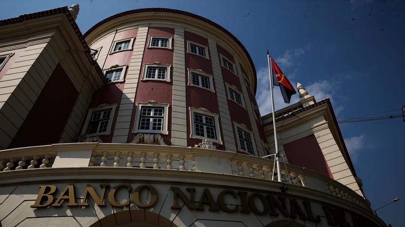 Crédito bancário em Angola cresce 16,4% em março para 8,33 mil milhões de euros