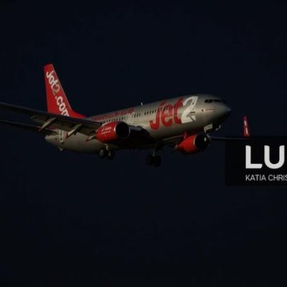 Avião da Jet2.com declara emergência e aterra em segurança em Faro