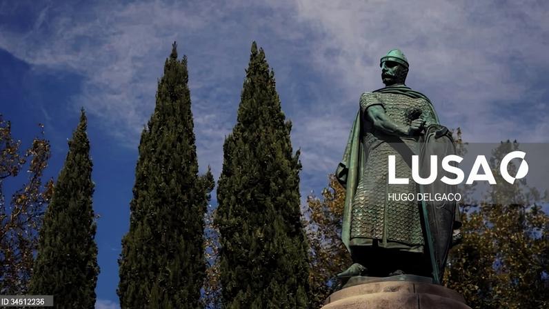 Recolocada espada na estátua de D. Afonso Henriques em Guimarães