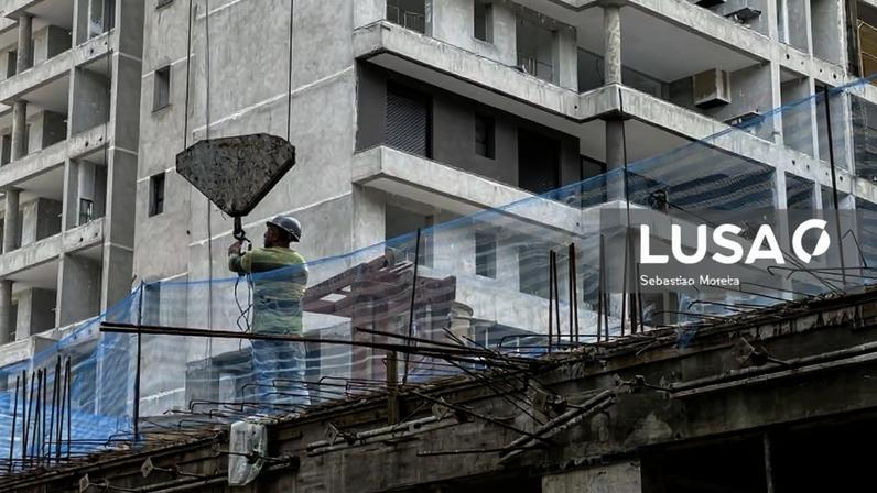 Desemprego no Brasil sobe para 6,1% até março, atingindo 6,6 milhões