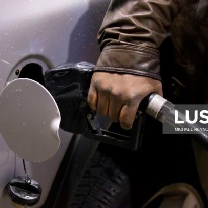 Preço dos combustíveis sobe 5% em Cabo Verde em abril