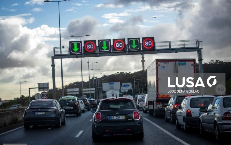 Tutores de aprendizagem de condução terão de ter carta há pelo menos 10 anos – Governo