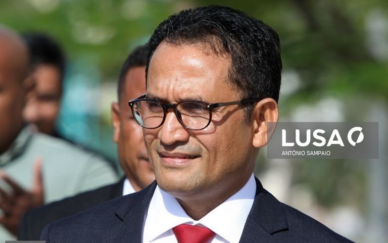 Timor-leste espera que chegue este mês combustível comprado por ajuste direto