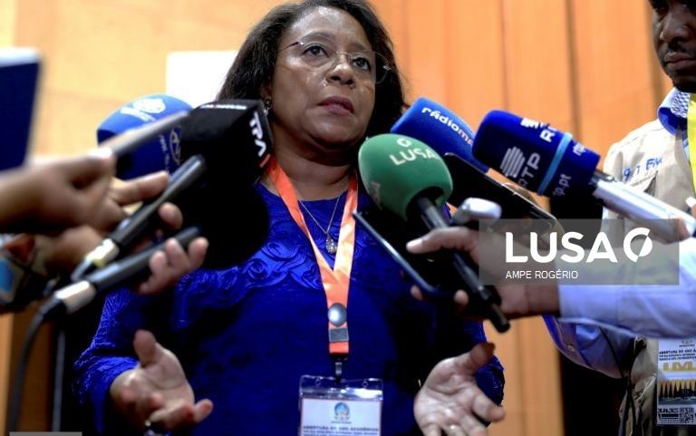 Papa/Angola: Governo pede atitude altamente positiva e ambiente de paz