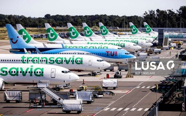 Transavia cancela 50 voos e admite novos ajustamentos devido ao preço do jet fuel