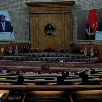 Parlamento Angolano chumba lei sobre exercício da oposição democrática