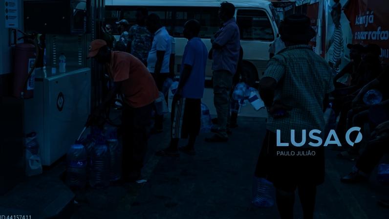 Governo moçambicano reconhece pressão nos postos de combustíveis