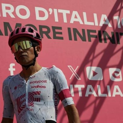 Richard Carapaz abandona o Giro para se concentrar na Volta a França