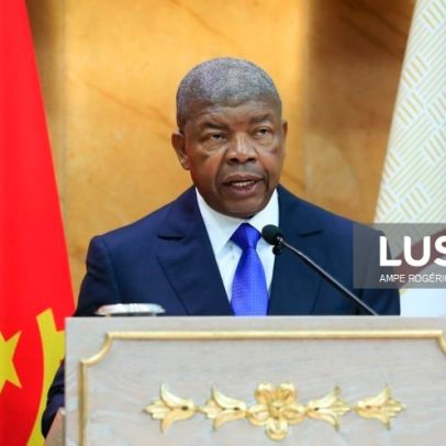 Presidente angolano exonera chefe da Casa Militar e nomeia ministro da Defesa