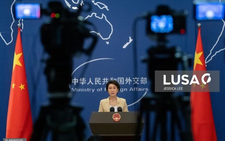 China afirma que novos mísseis do Japão vão “além da autodefesa”